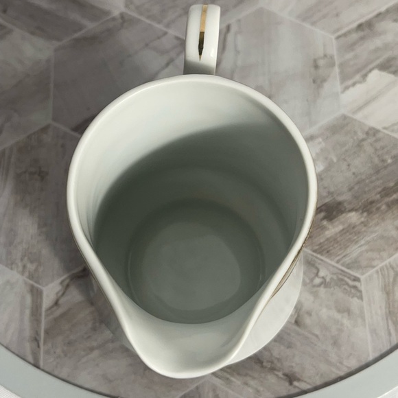 Vintage Fine Italian Design China Creamer White with Gold Floral Band - Picture 5 of 9